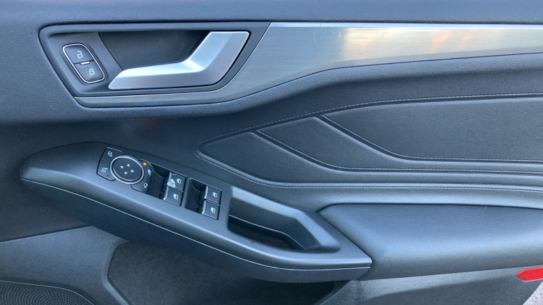 Ford Focus 1.0 EcoBoost 125 Titanium 5dr Petrol Hatchback